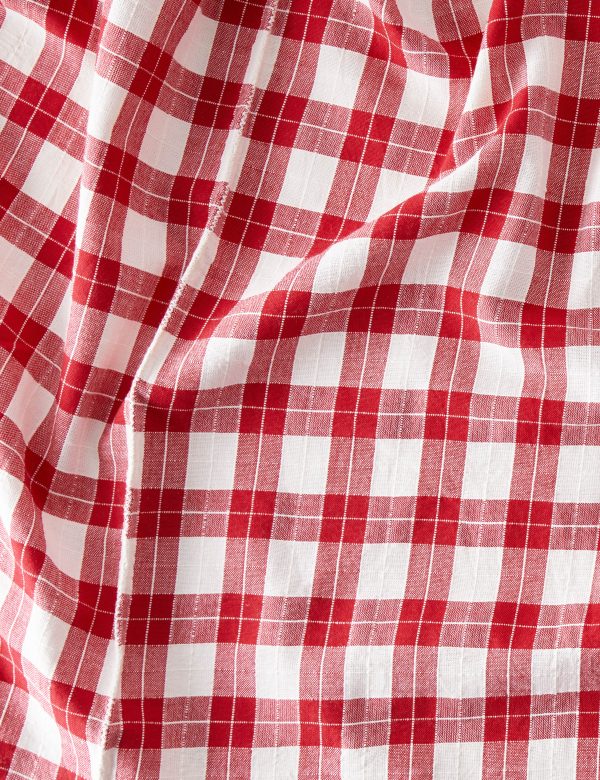 Annabelle Plaid tablecloth by Heather Taylor Home Supply